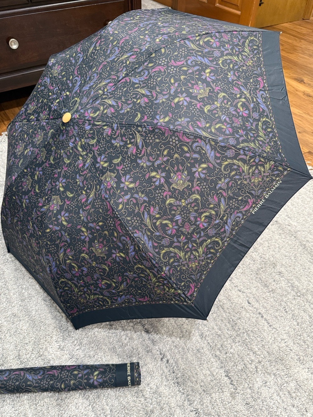 Pierre Balmain Vintage 60’s wooden button handle floral print umbrella & cover